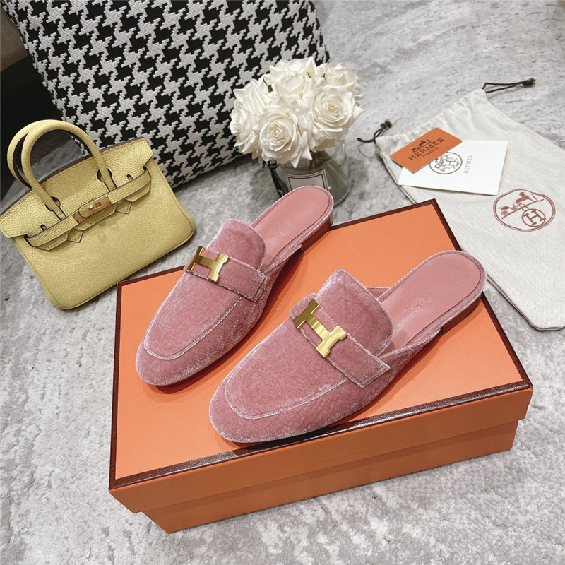 H**me5 H buckle classic slippers