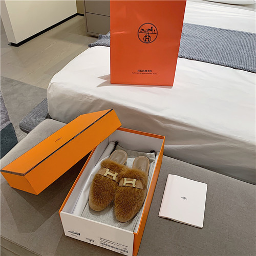 H**me5 sheepskin mink loafers