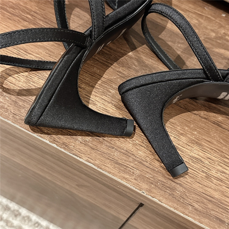 H**me5 Glamor sandals