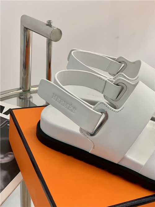 H**me5 Chypre Dupe sandals women