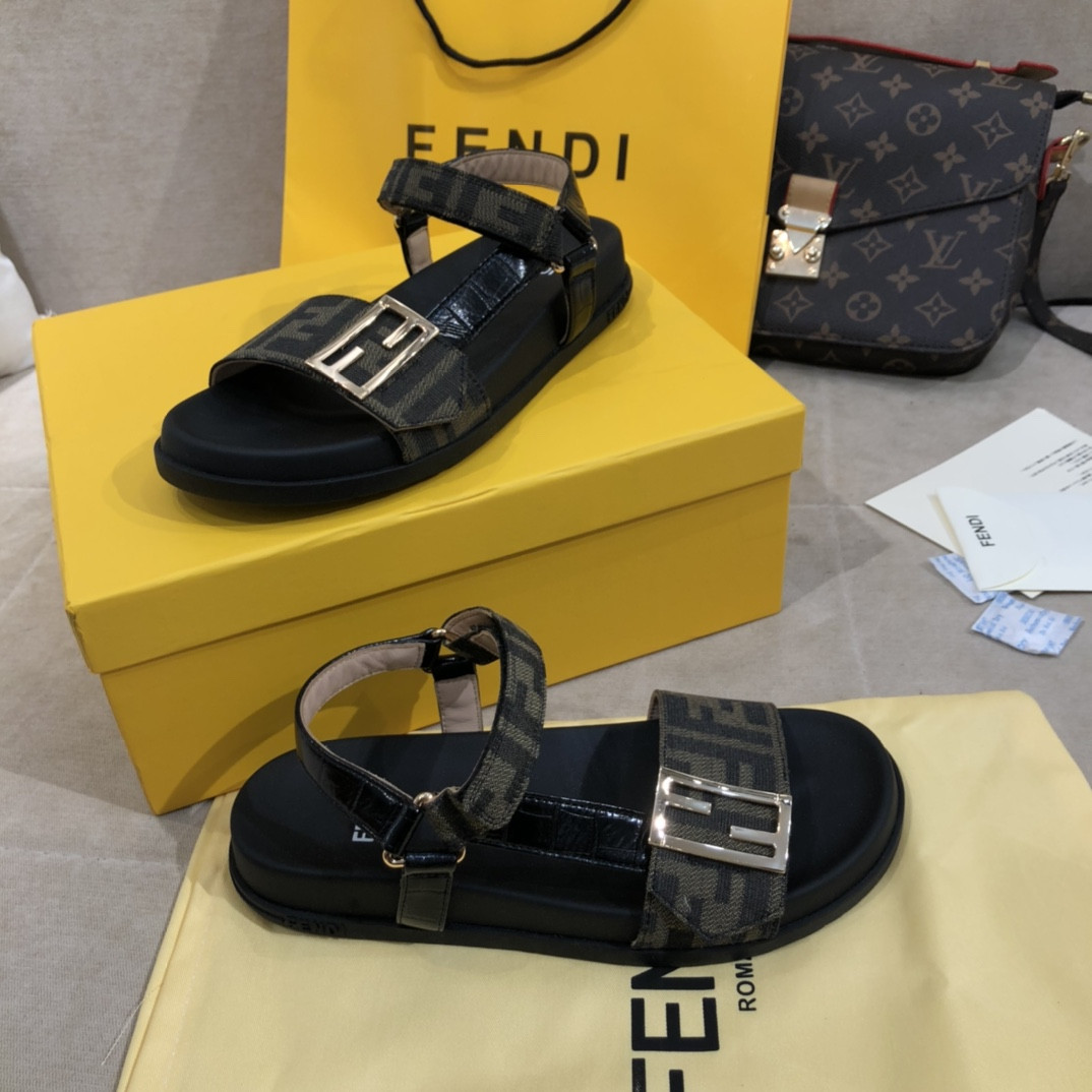 F**di sandals womens