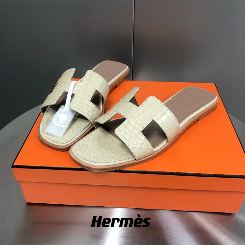 H**me5 oran crocodile slippers