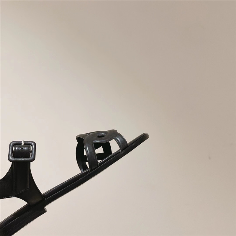 H**me5 extra flat sandal