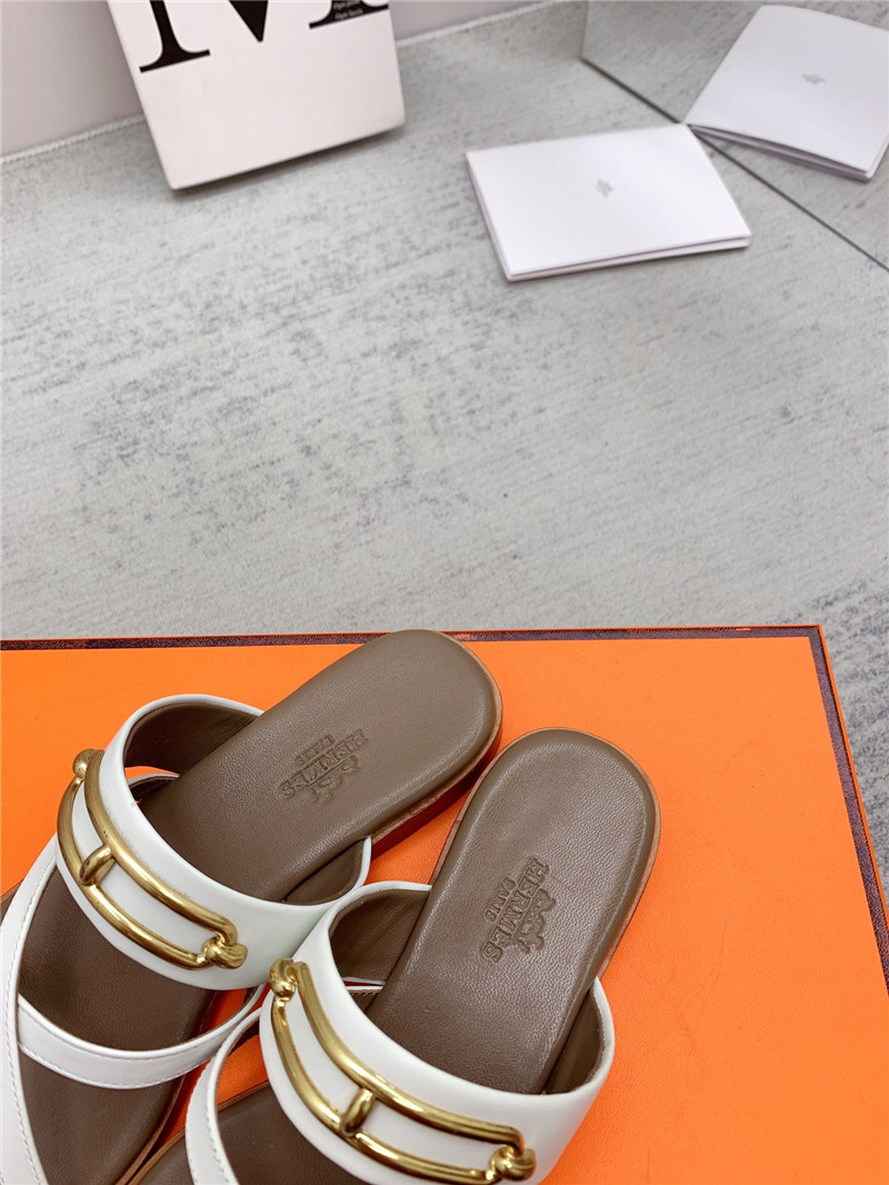 H**me5 flat slippers