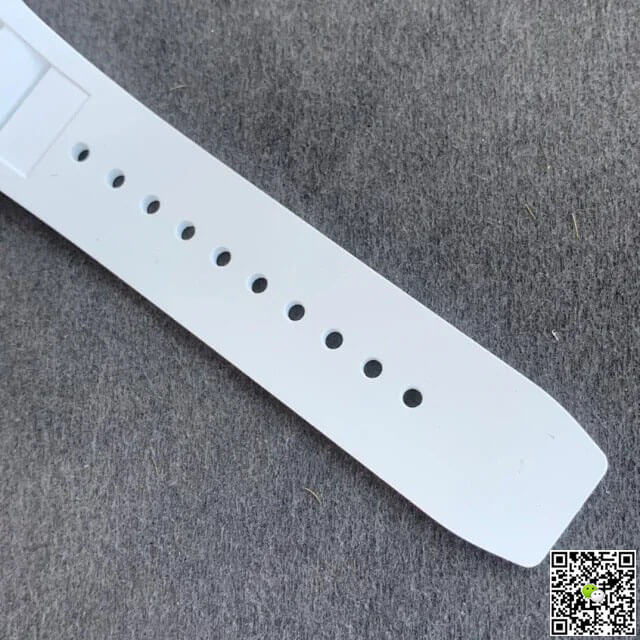 Replica Richard Mille RM35-02 1:1 Best Edition KV Factory V3 Carbon Fiber White Strap