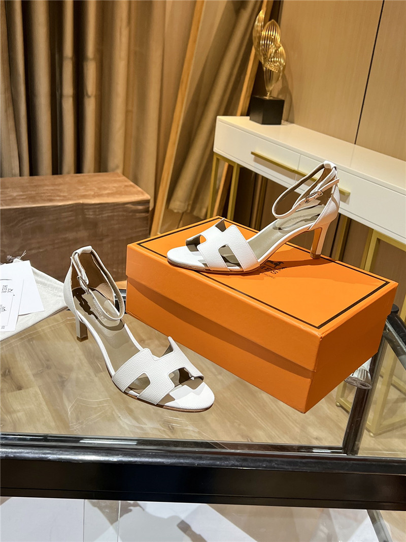 H**me5 high heel sandals