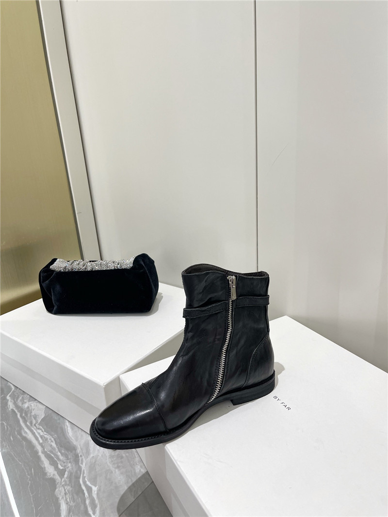 H**me5 kelly zip ankle boots