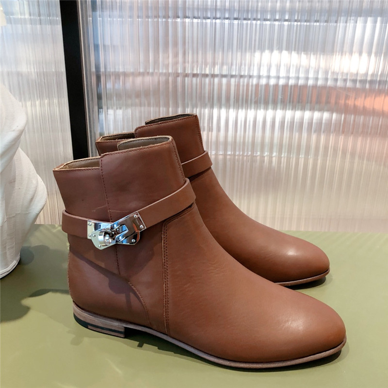 H**me5 kelly buckle ankle boots