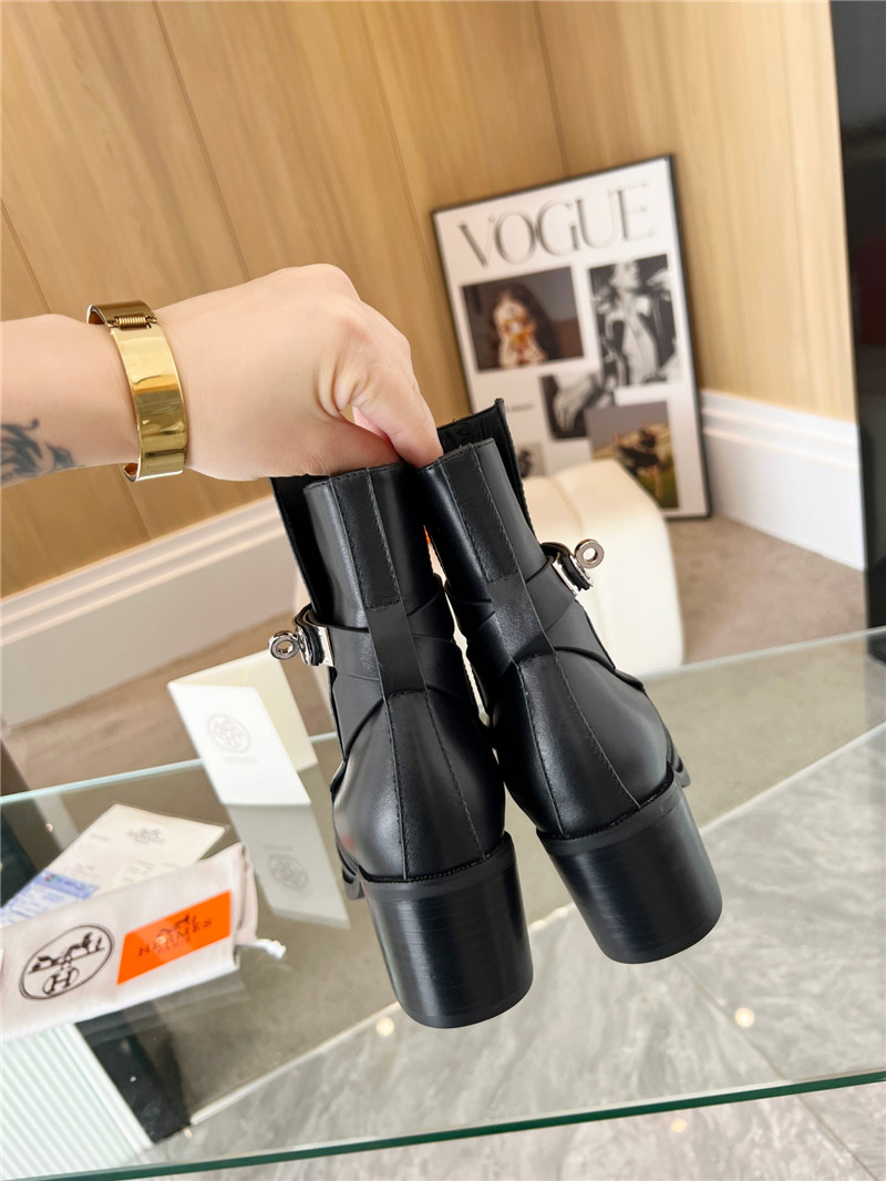 H**me5 Kelly Buckle Rider Boots