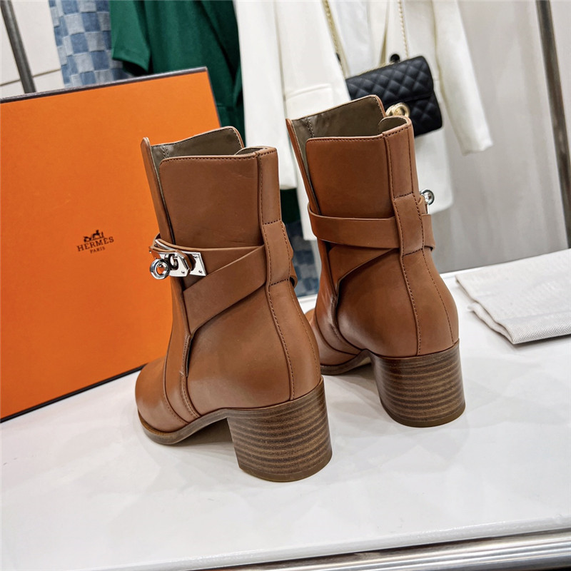 H**me5 frenchie 50 ankle boots