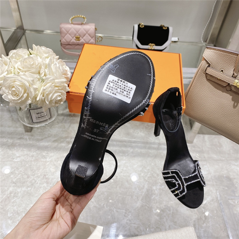 H**me5 heel sandals
