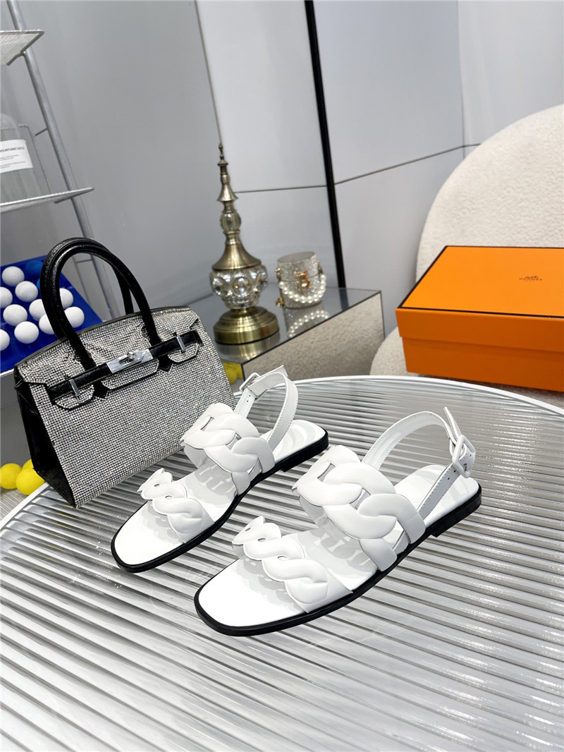 H**me5 pig nose sandals