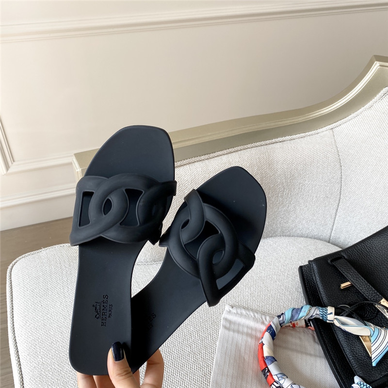 H**me5 new classic pig nose chain slippers