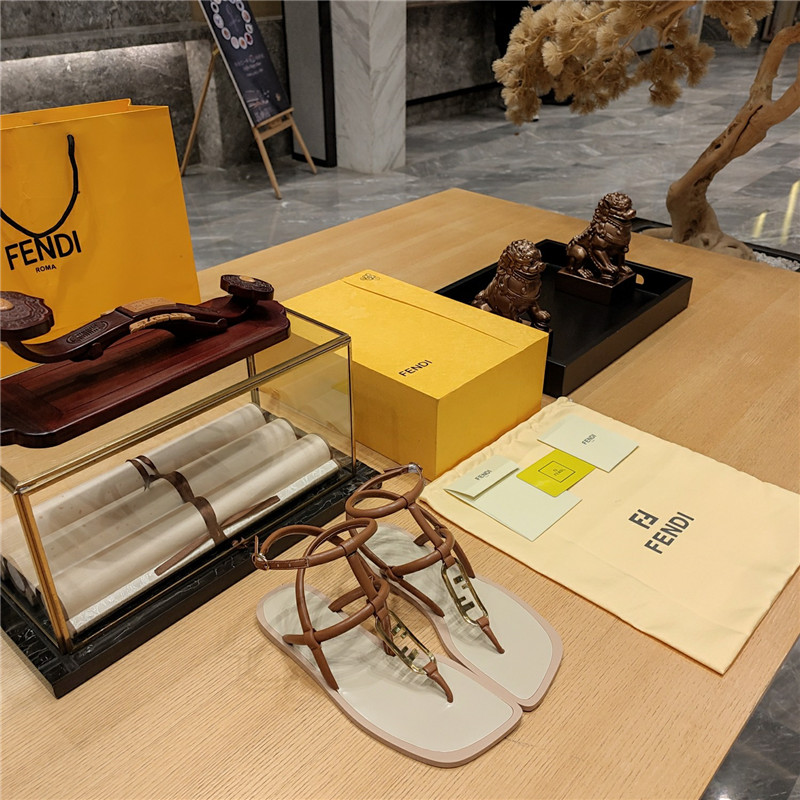 F**di flat beach sandals