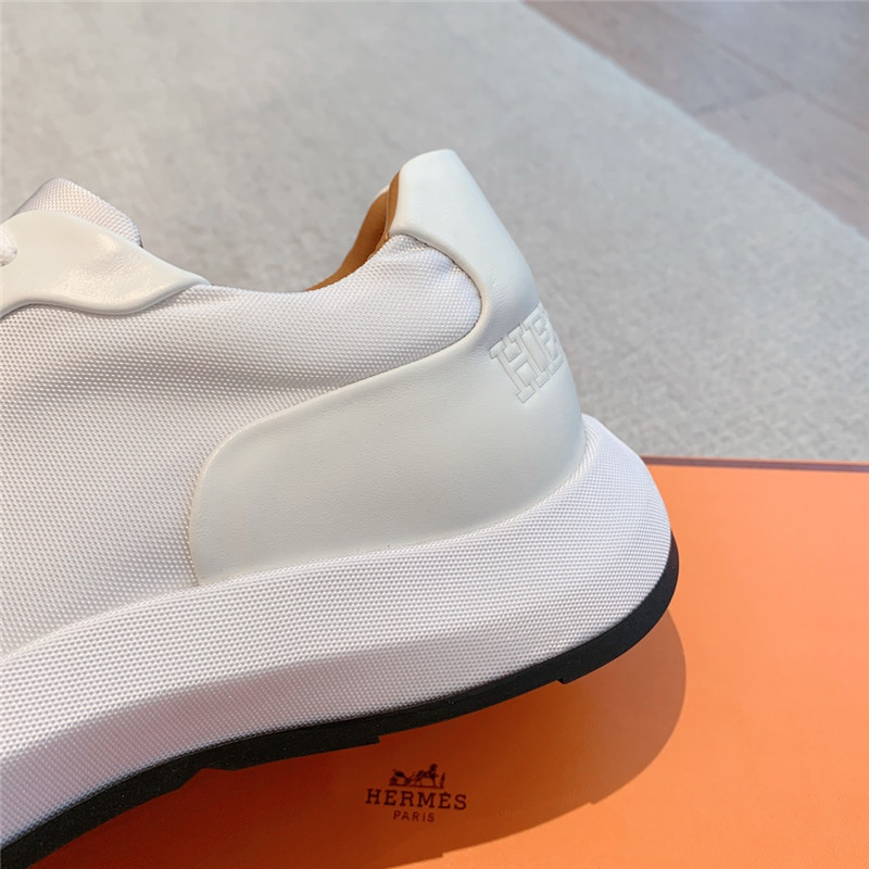 H**me5 classic look-alike British retro white shoes