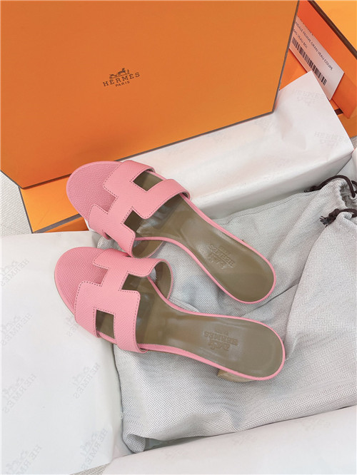 H**me5 oasis sandals