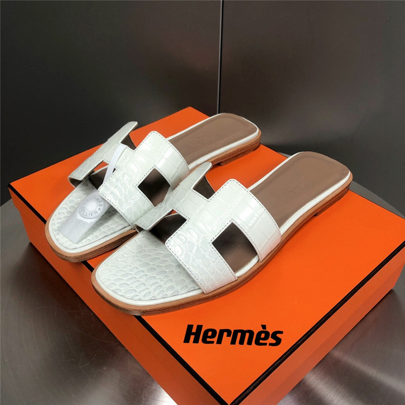 H**me5 oran crocodile slippers