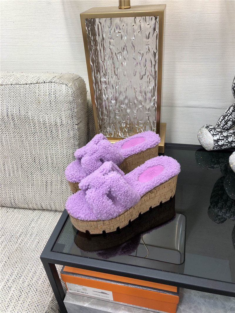 H**me5 Teddy Fur Slippers