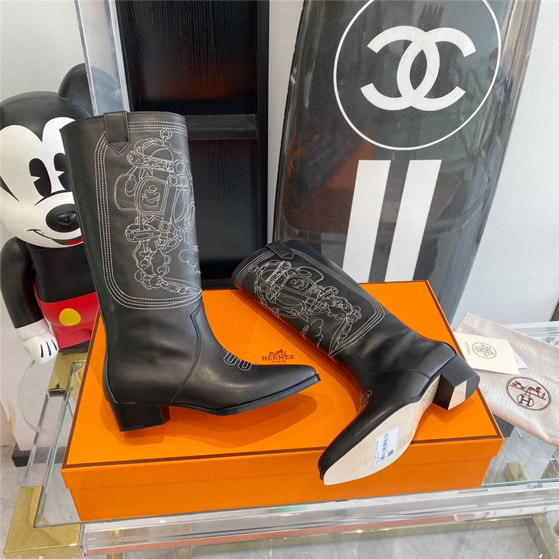 H**me5 embroidered long boots