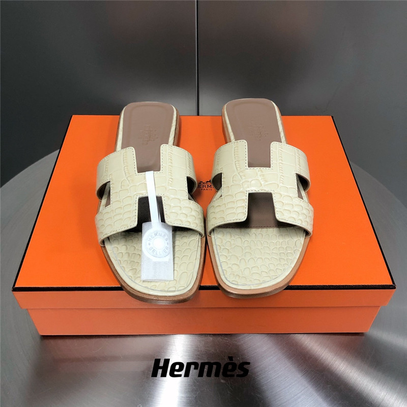 H**me5 oran crocodile slippers