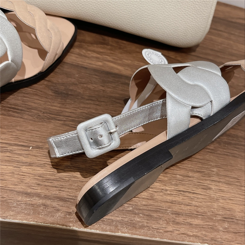 H**me5 pig nose sandals