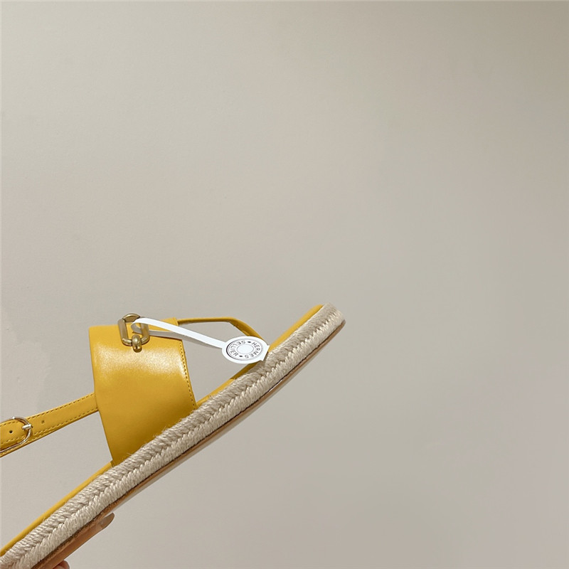 H**me5 knitted flat sandals