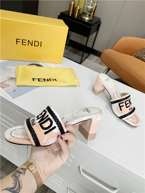 F**di logo sandals