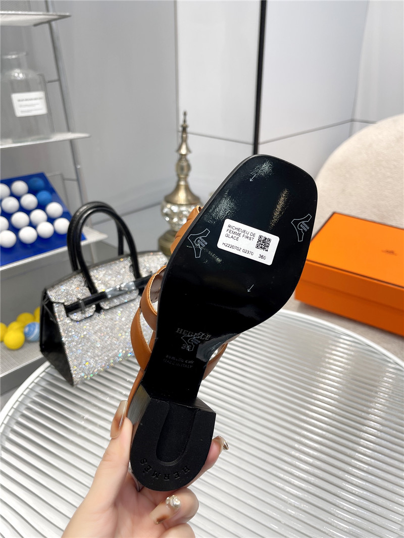 H**me5 pig nose high heel sandals