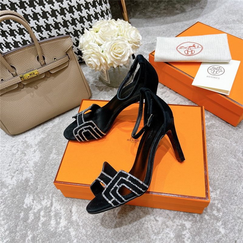 H**me5 High Heel Sandals