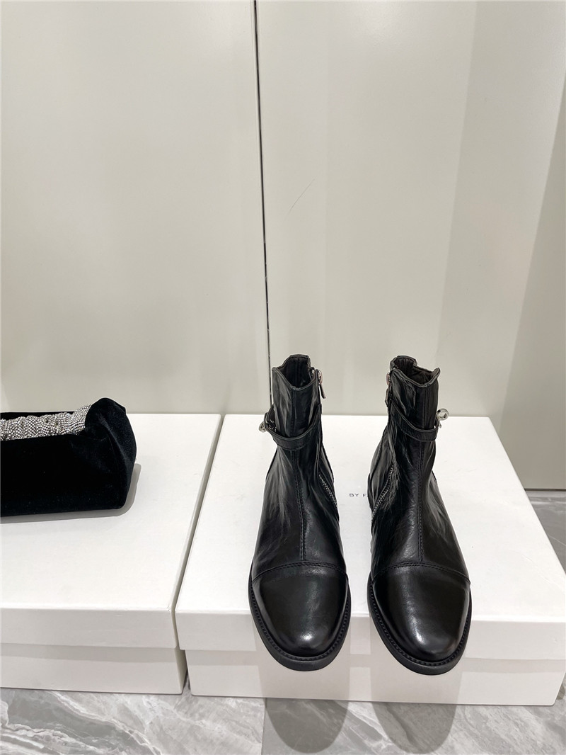 H**me5 kelly zip ankle boots