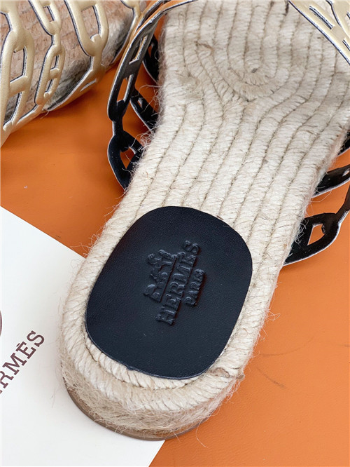 H**me5 flat slippers