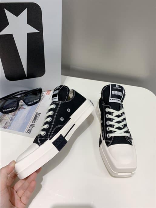 Rick Owens Low-top Sneakers   RS014