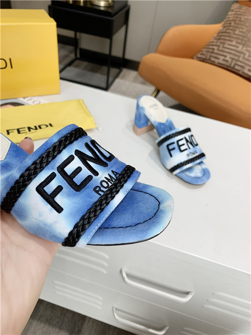 F**di logo sandals
