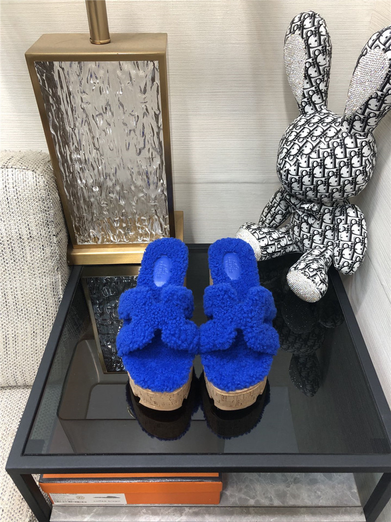 H**me5 Teddy Fur Slippers