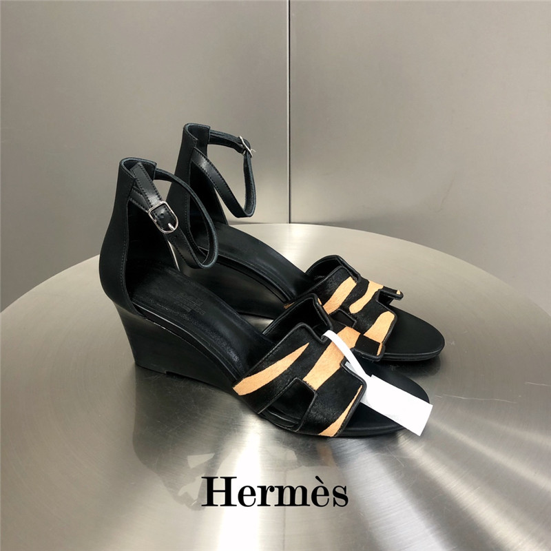 H**me5 legend wedge sandals