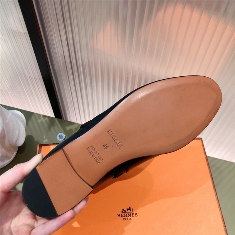 H**me5 kelly buckle ankle boots