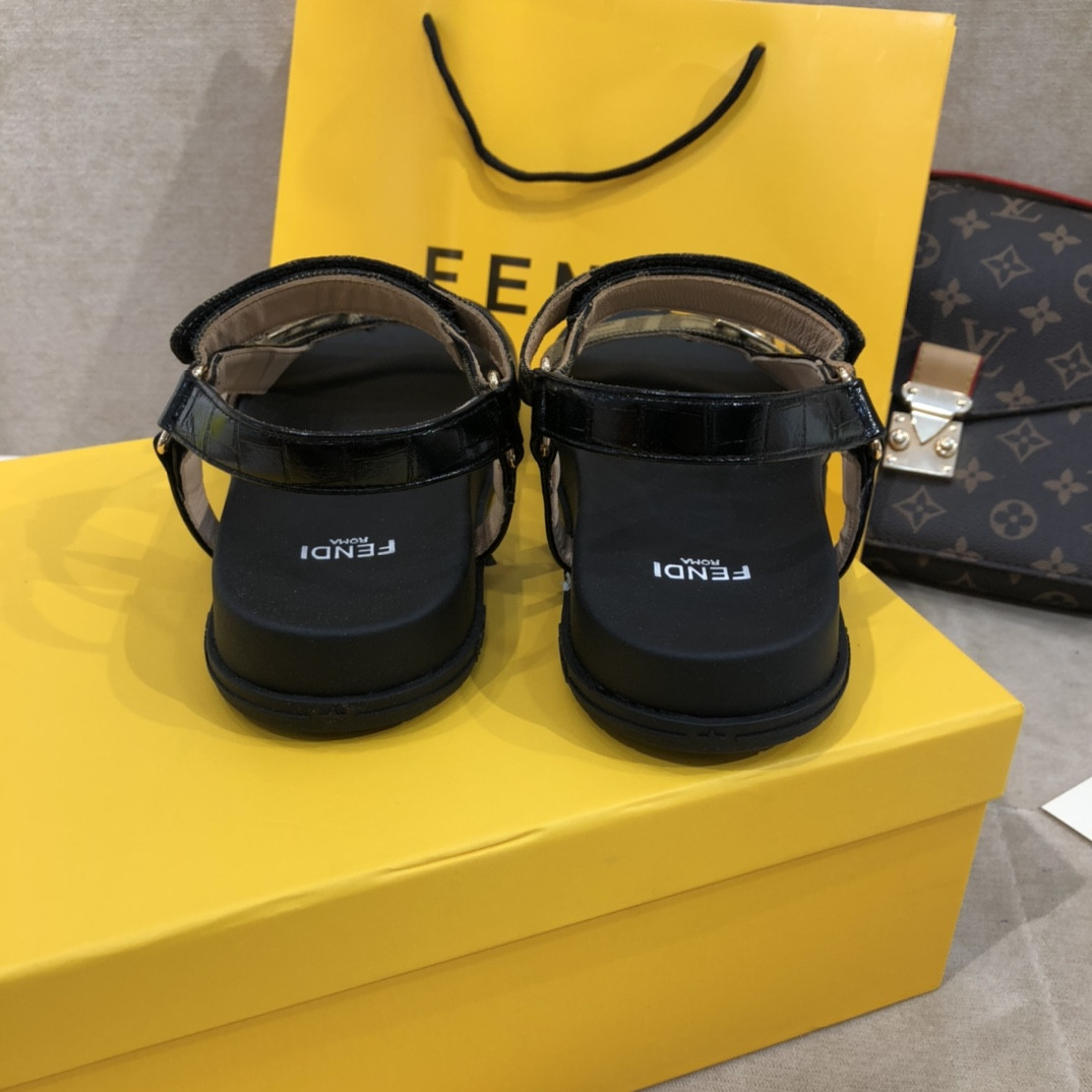 F**di sandals womens