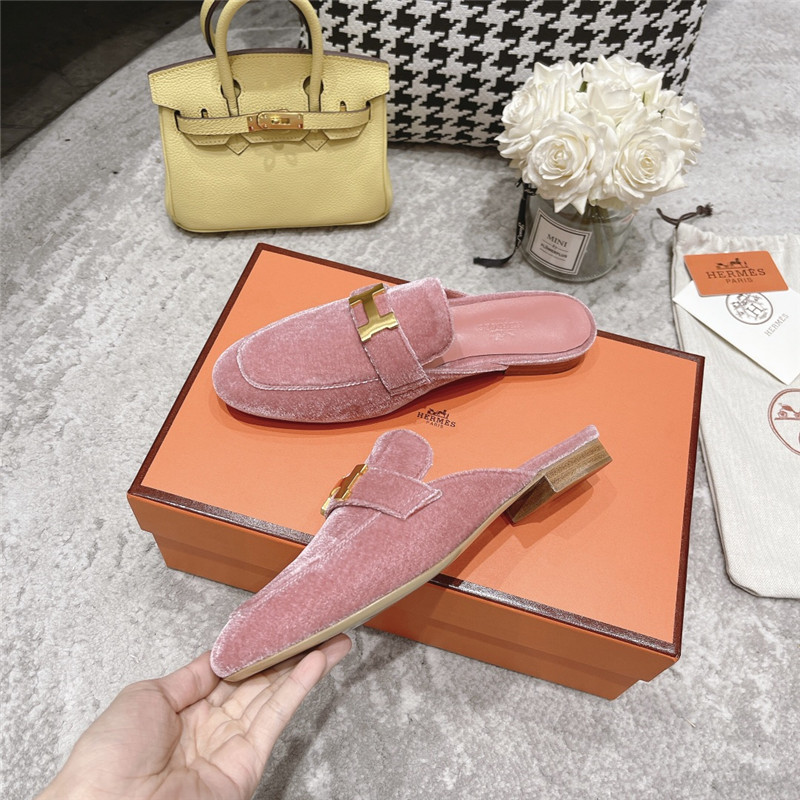 H**me5 H buckle classic slippers