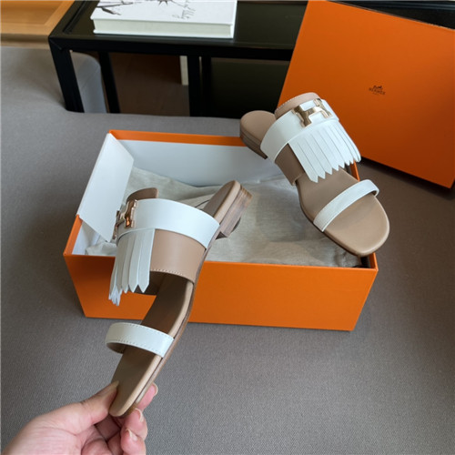 H**me5 H flat slippers