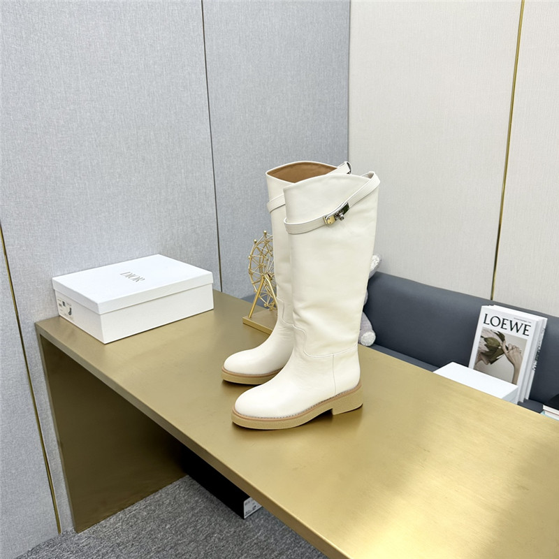 H**me5 Classic Boots