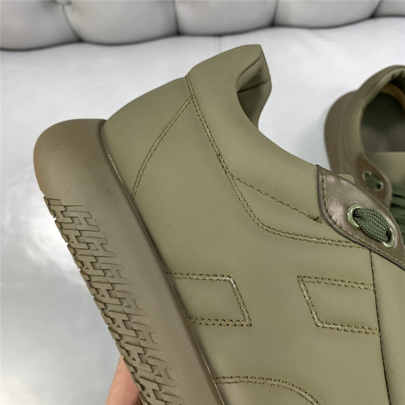 H**me5 Men s sneakers