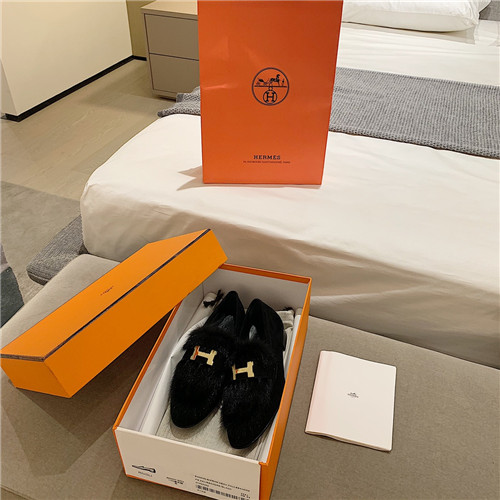 H**me5 sheepskin mink loafers