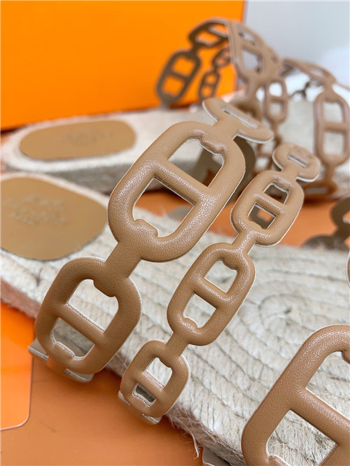 H**me5 flat slippers