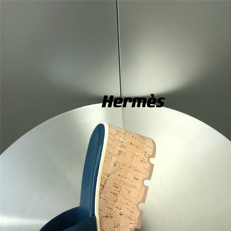 H**me5 Platform Slippers