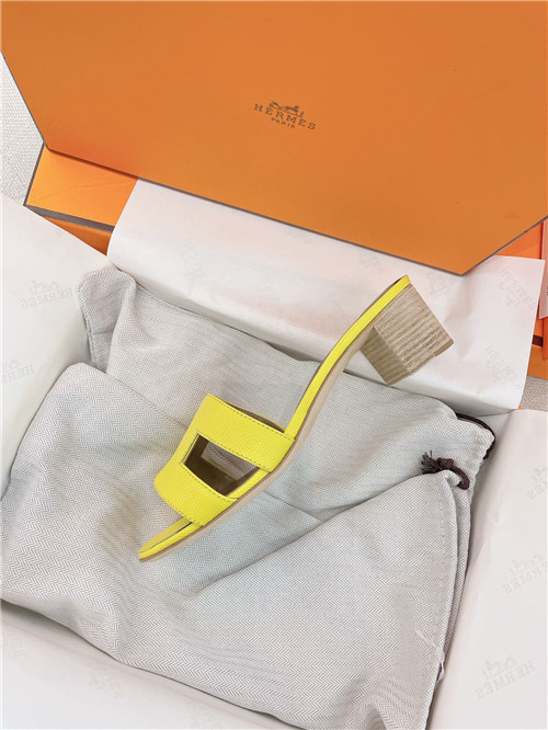 H**me5 oasis sandals