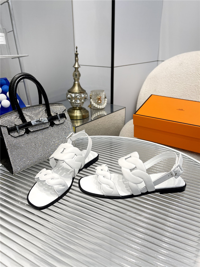 H**me5 pig nose sandals