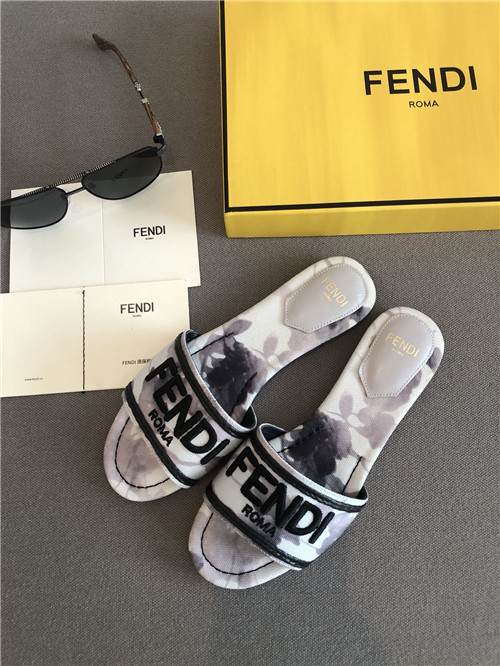 F**di slippers sandals