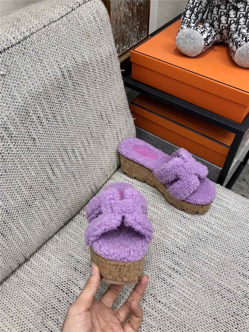 H**me5 Teddy Fur Slippers