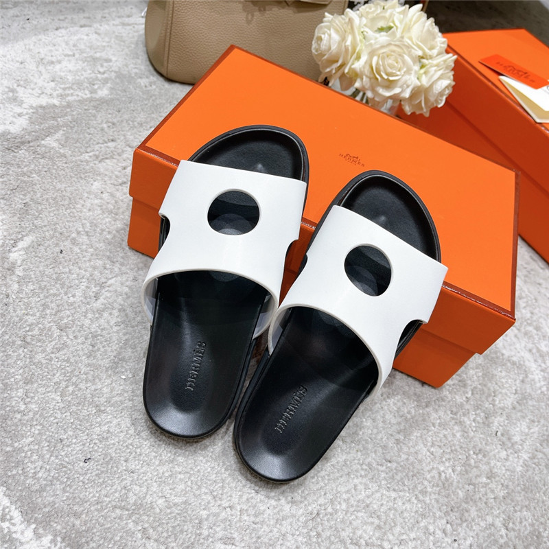 H**me5 platform slippers