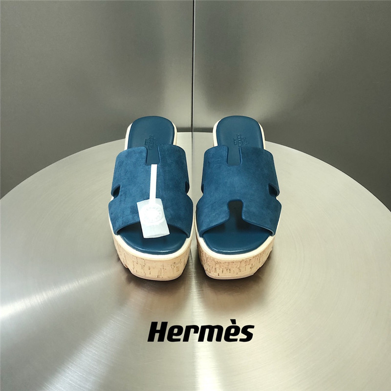 H**me5 Platform Slippers